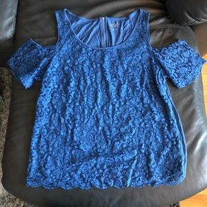 NY & Co. Lace Cold Shoulder Short Sleeve Shirt